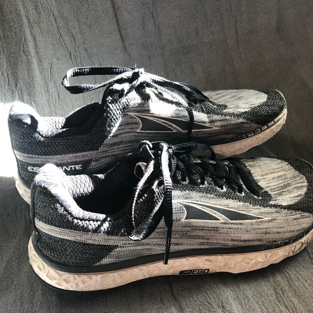 Altra Escalante women’s size 7 running shoe gray